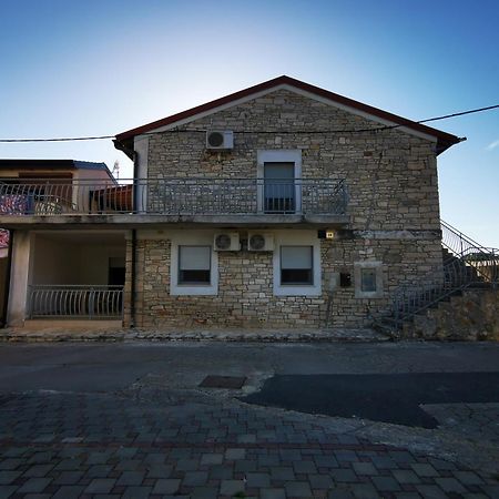 Meressa Paolia Apartments Novigrad  ภายนอก รูปภาพ