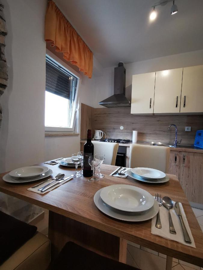 Meressa Paolia Apartments Novigrad  ภายนอก รูปภาพ