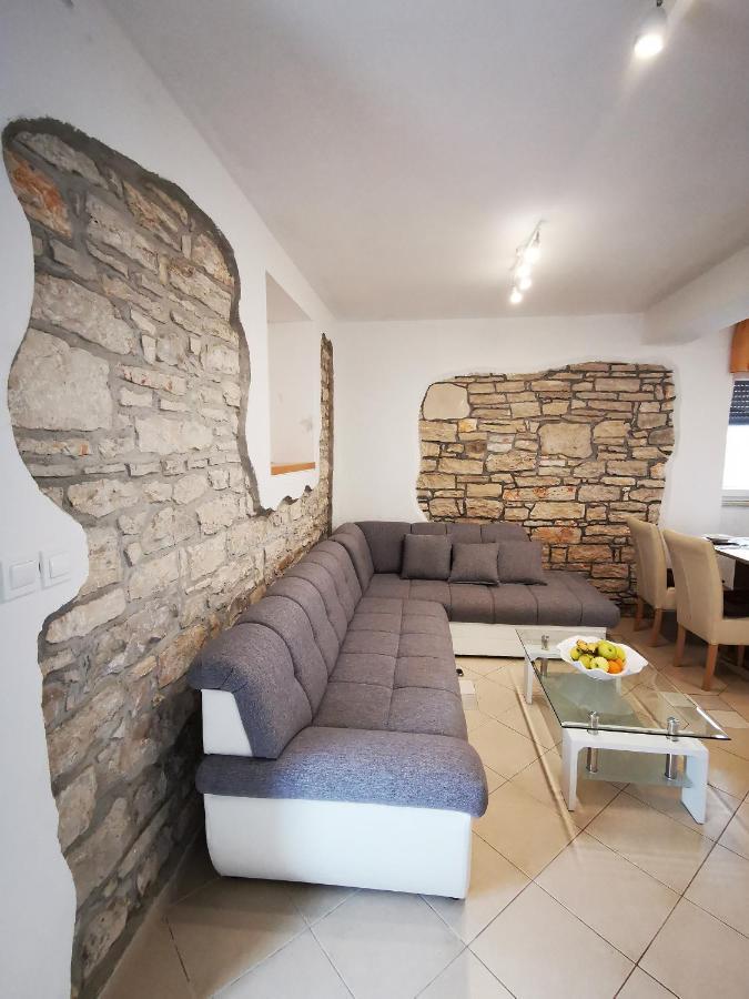 Meressa Paolia Apartments Novigrad  ภายนอก รูปภาพ