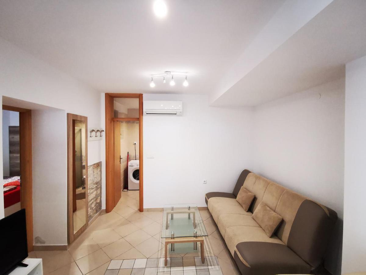 Meressa Paolia Apartments Novigrad  ภายนอก รูปภาพ