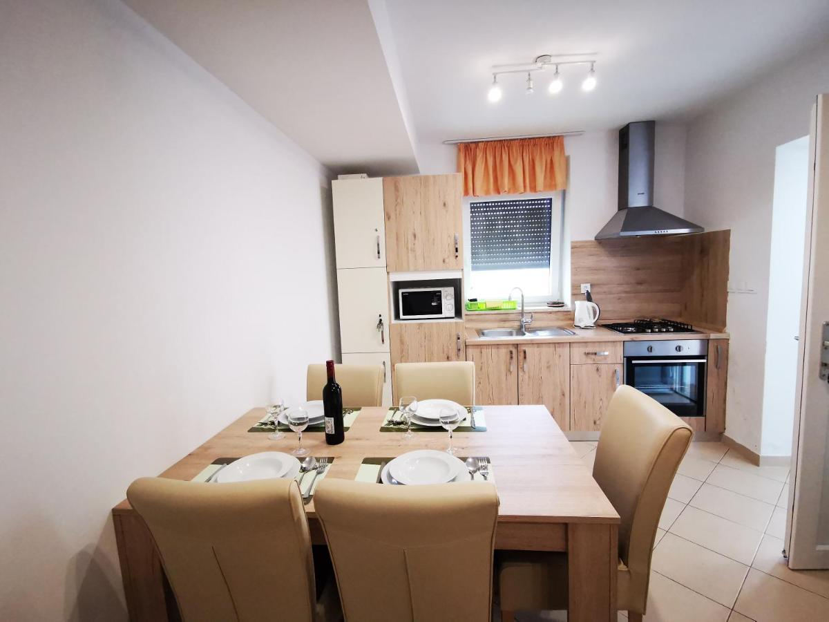 Meressa Paolia Apartments Novigrad  ภายนอก รูปภาพ