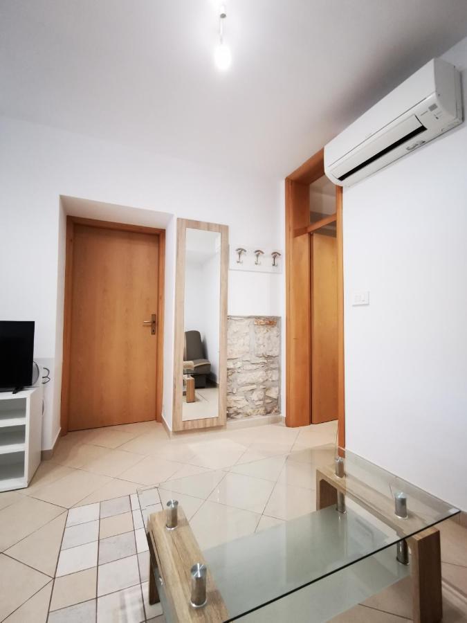 Meressa Paolia Apartments Novigrad  ภายนอก รูปภาพ