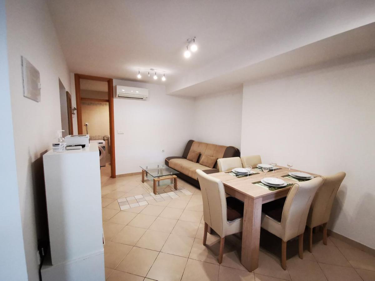 Meressa Paolia Apartments Novigrad  ภายนอก รูปภาพ