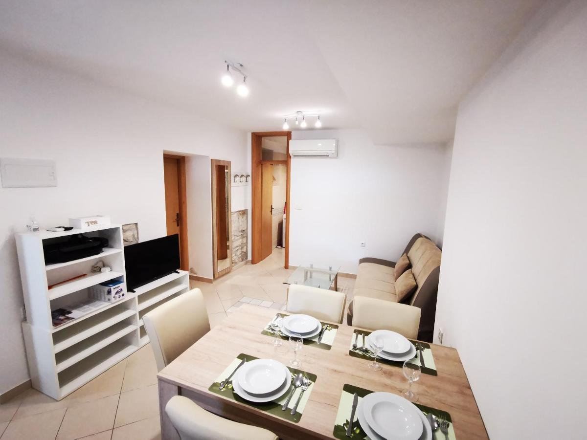Meressa Paolia Apartments Novigrad  ภายนอก รูปภาพ