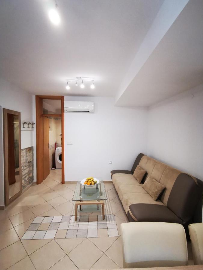 Meressa Paolia Apartments Novigrad  ภายนอก รูปภาพ