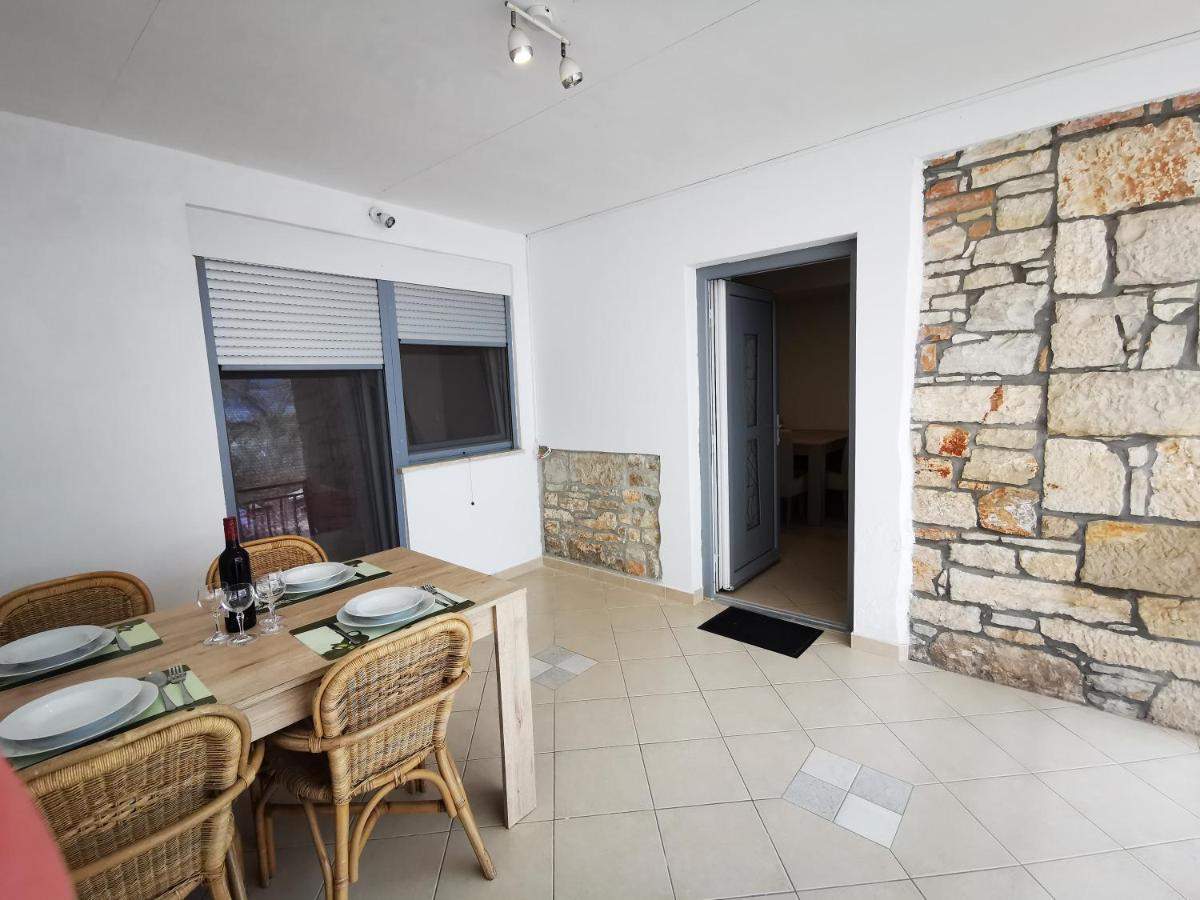 Meressa Paolia Apartments Novigrad  ภายนอก รูปภาพ