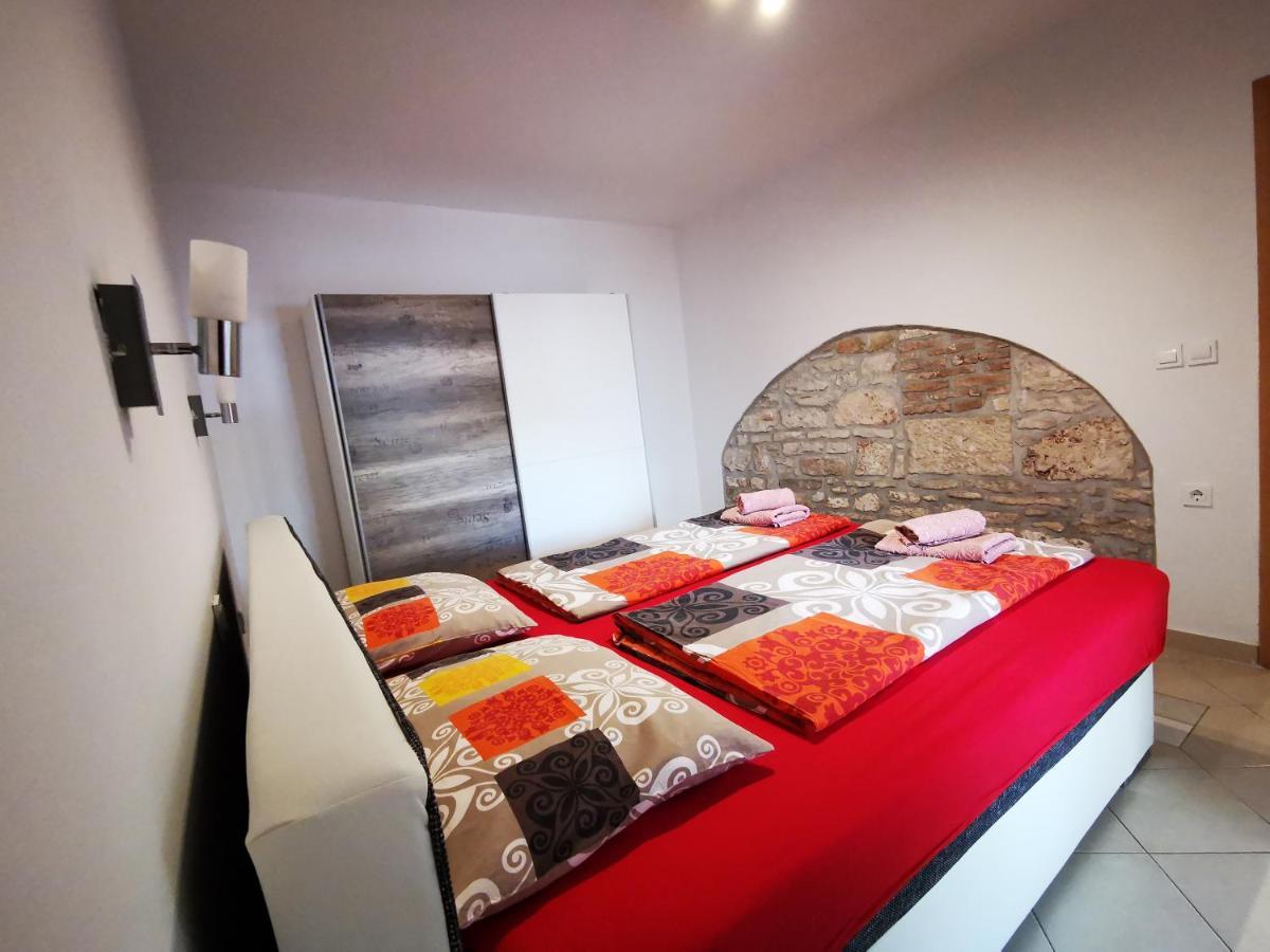 Meressa Paolia Apartments Novigrad  ภายนอก รูปภาพ