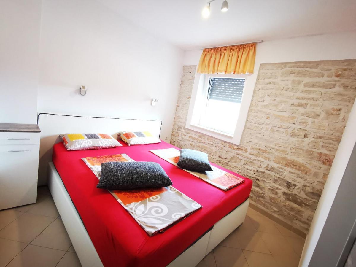 Meressa Paolia Apartments Novigrad  ภายนอก รูปภาพ