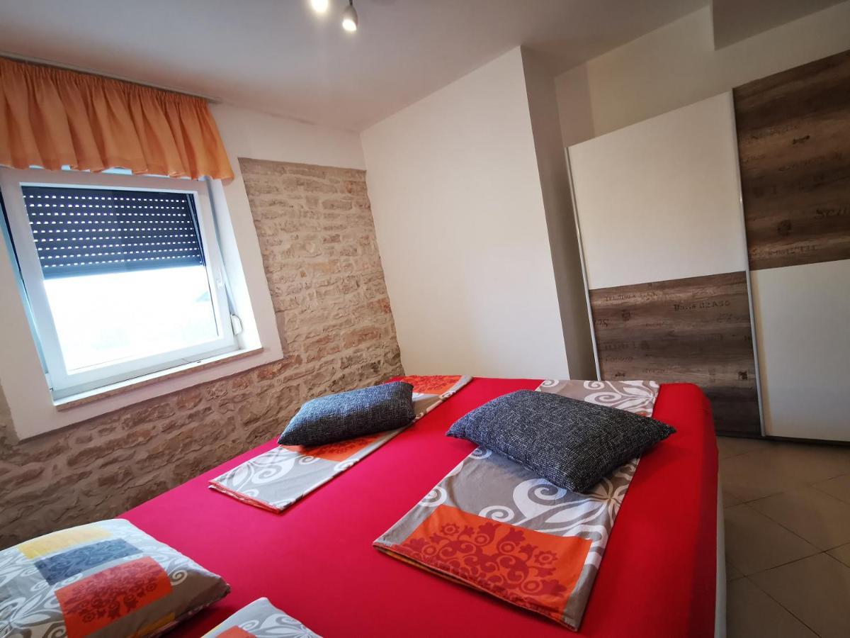 Meressa Paolia Apartments Novigrad  ภายนอก รูปภาพ