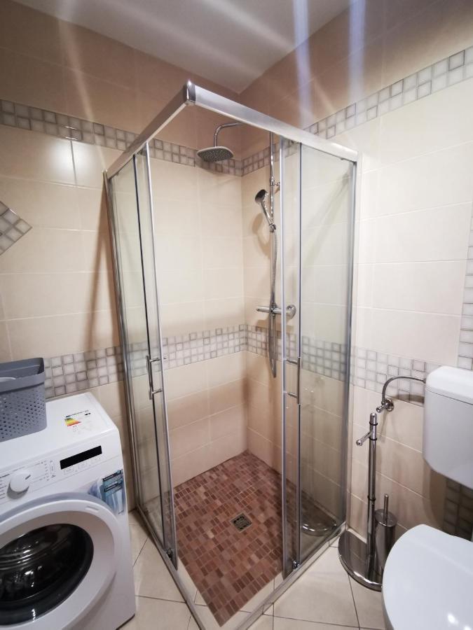 Meressa Paolia Apartments Novigrad  ภายนอก รูปภาพ