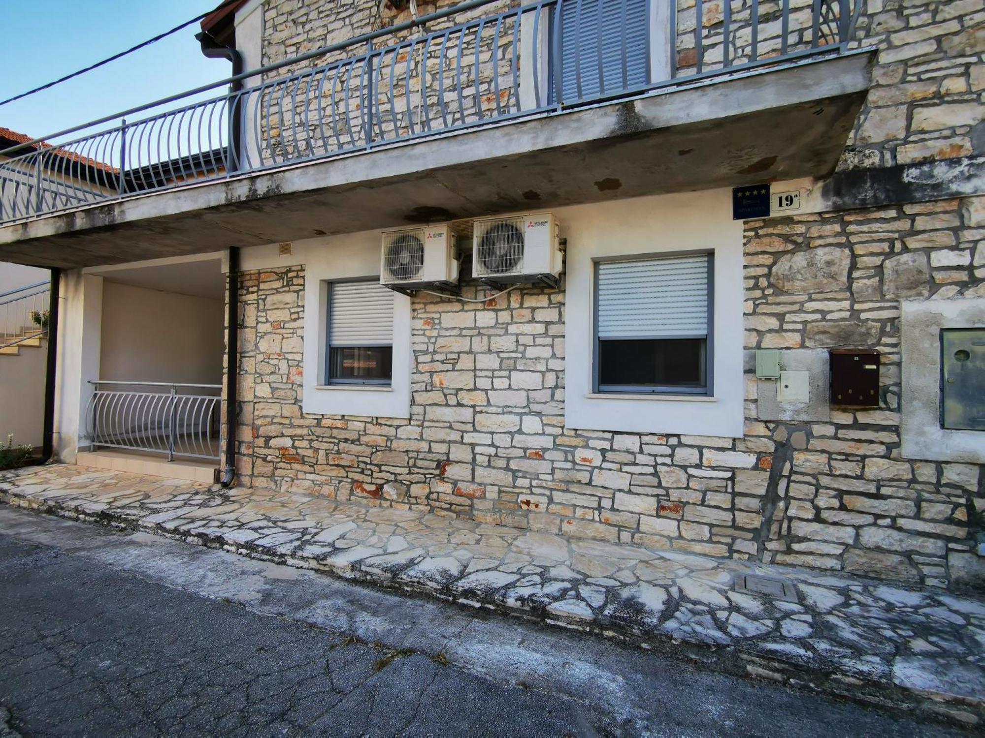 Meressa Paolia Apartments Novigrad  ภายนอก รูปภาพ